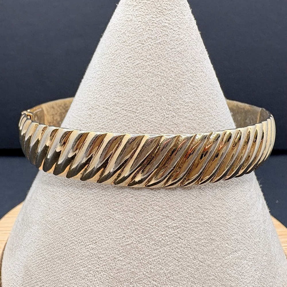 Vintage Monet Shiny Twisted Gold Tone Hinged Bangle Bracelet 6.75" READ